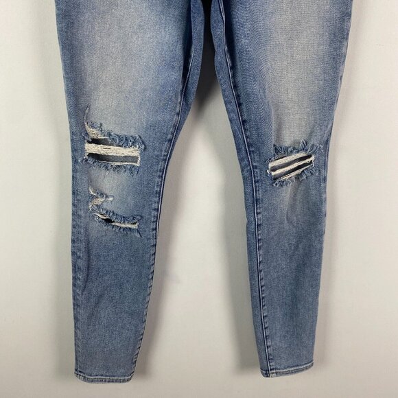 Good American Jeans - Picture 3 of 10